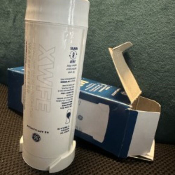 · GE XWFE Refrigerator Water Filter | Certified to Reduce Lead, Sulfur, and 50+ - Picture 4 of 7